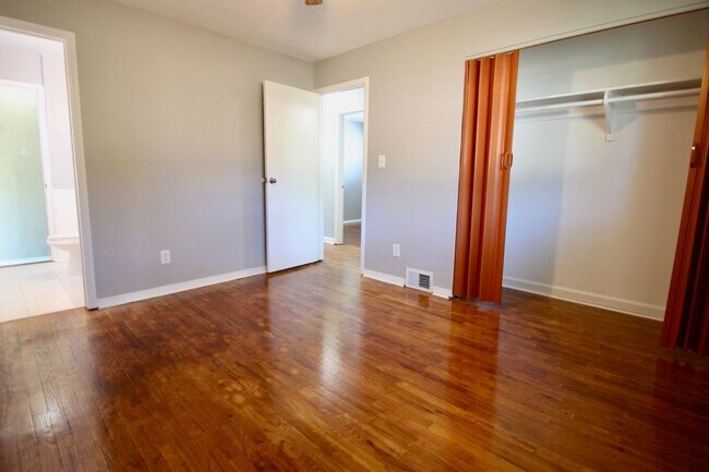 Building Photo - Neat and clean 3 bedroom ranch for rent in...