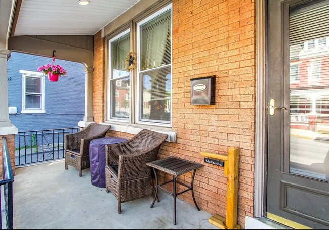 Front porch - 125 N 4th St