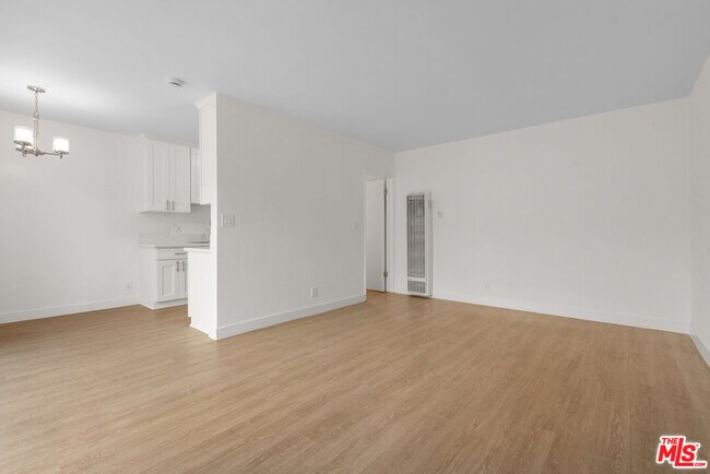 Foto del edificio - 1433 Brockton Ave