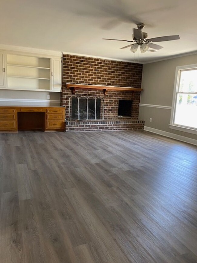 Foto del edificio - Must See updated Single Family in Chicod s...