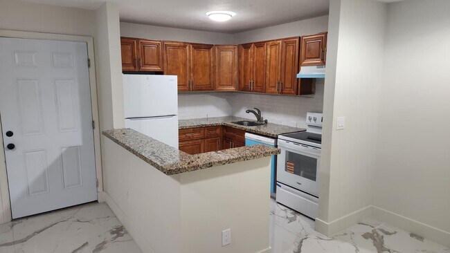 Foto del edificio - 805 NE 199th St