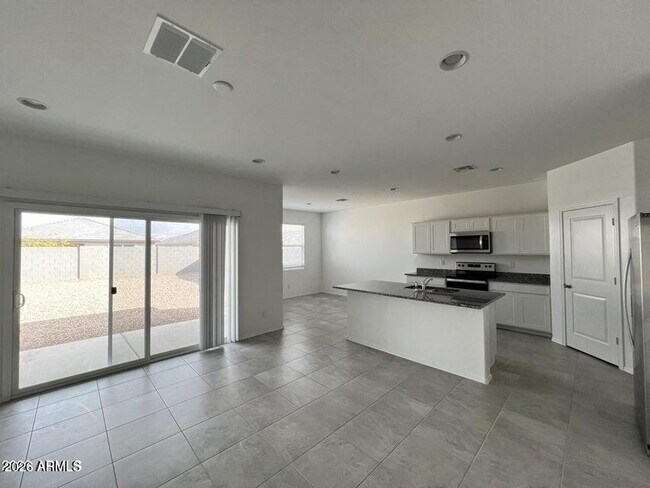 Foto del edificio - 3532 Sequoia St