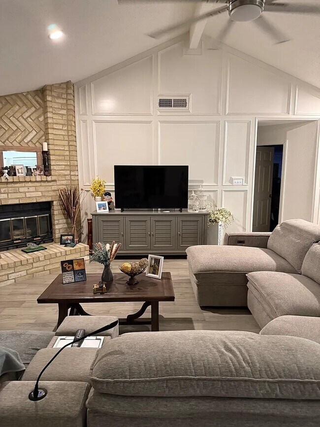 Foto del edificio - 3211 S Peach Hollow Cir