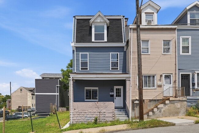 Building Photo - 905 McCandless Ave