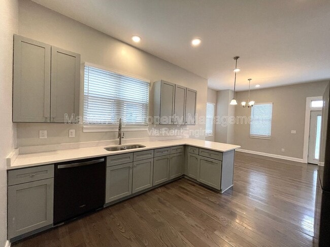 Building Photo - 929 Ramseur St
