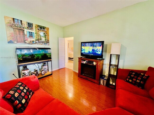 Foto del edificio - 13935 NE 16th Ct