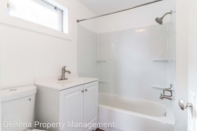 Foto del edificio - 2 br, 1 bath House - 999 Lockbourne Rd.