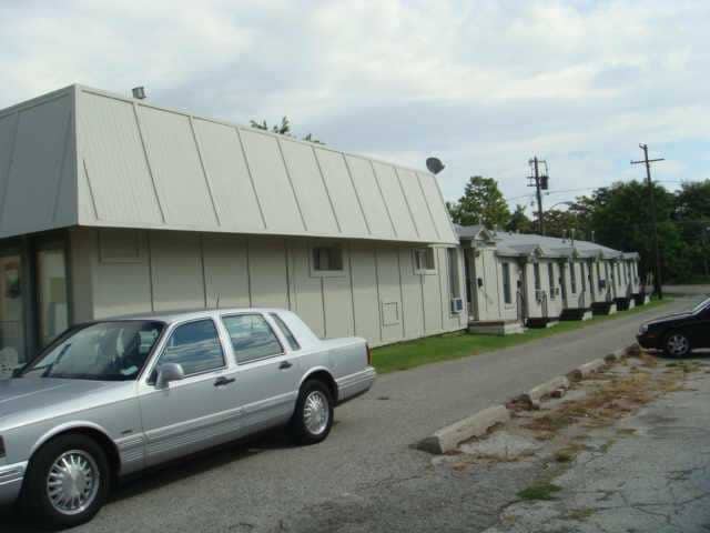  - 6704 NW 38th St