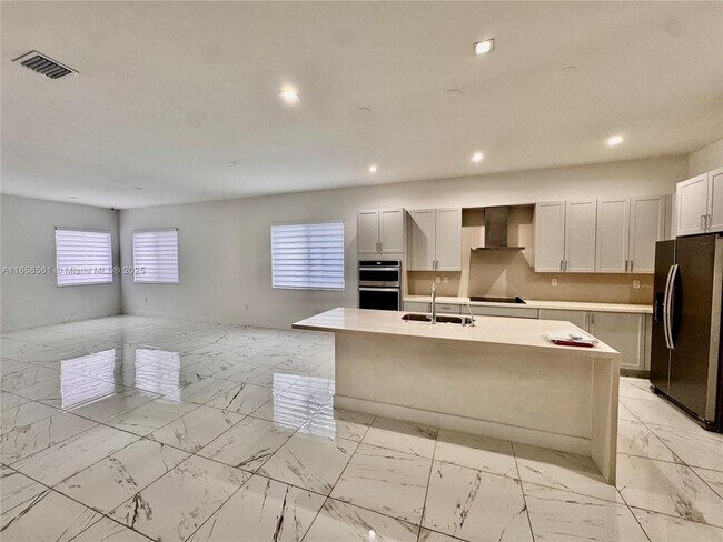 Foto del edificio - 8143 NW 45th St