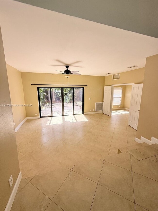 Building Photo - 363 W Camino Real