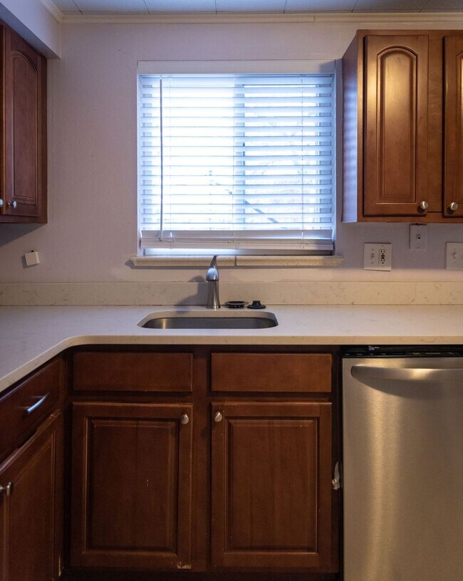 Foto del edificio - 2 Bed 1 Bath for Rent in Wheat Ridge!