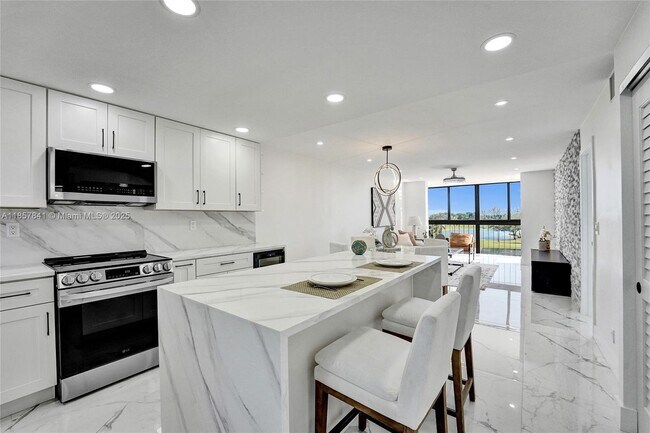 Foto del edificio - 8900 Washington St