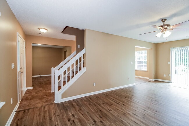 Foto del edificio - 4108 Sunbury Dr