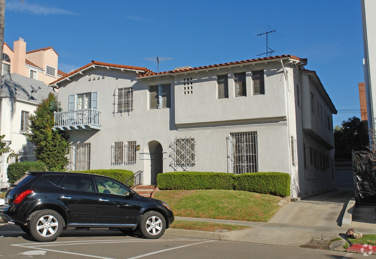 Foto principal - 360 S Cloverdale Ave
