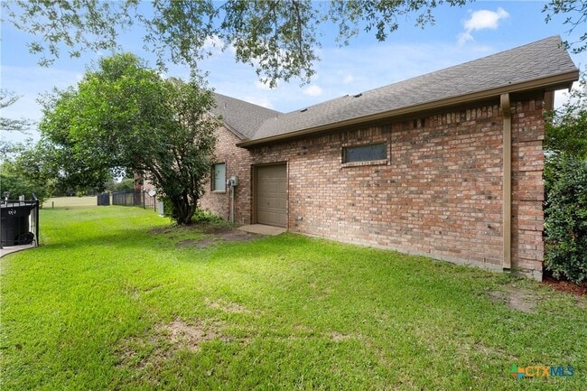 Building Photo - 4512 Sunflower Ln