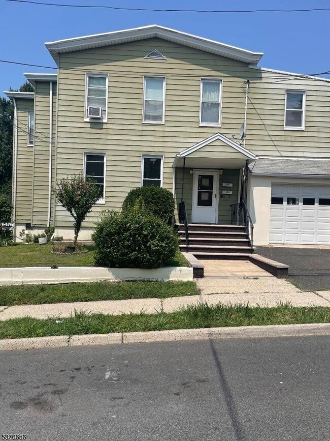 Building Photo - 508 2nd St