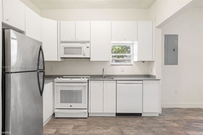 Foto del edificio - 3 br, 3 bath House - 3452 Margaret St