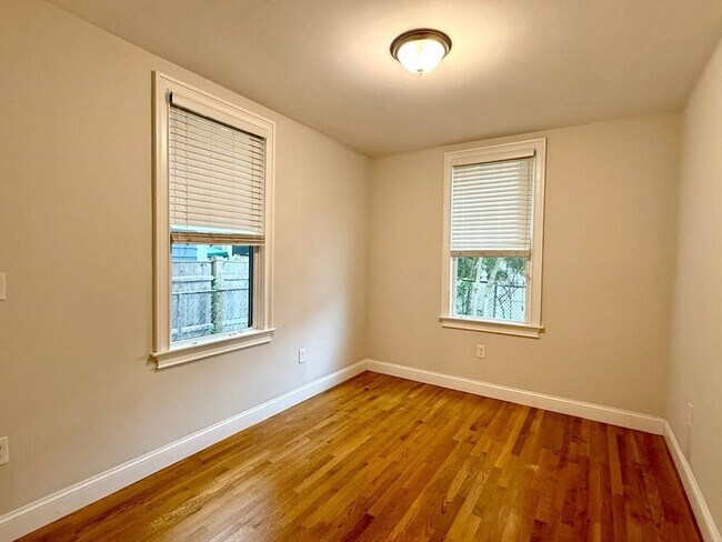 Foto del edificio - 17 Plymouth St