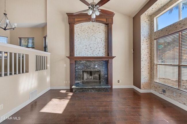 Building Photo - 6609 Parque Del Sol Dr