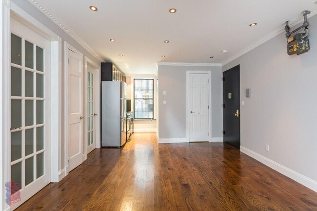Building Photo - 147 Avenue A