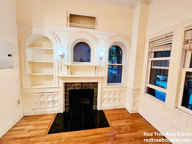 Foto del edificio - 195 Commonwealth Ave