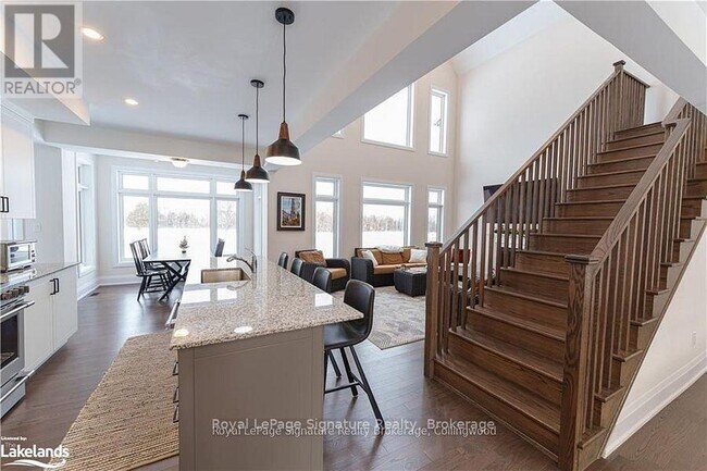 Photo du bâtiment - 156 Springside Cres