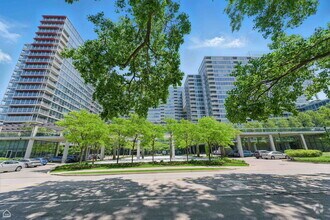 Building Photo - 9715 Woods Dr