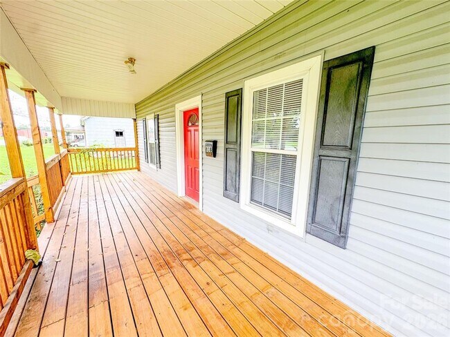 Building Photo - 818 Grier St
