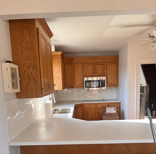 Building Photo - 839 Grassy Hill Rd