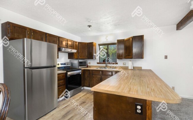 Foto del edificio - Spacious Home for Rent in Glenwood Springs – Great Location, No HOA!
