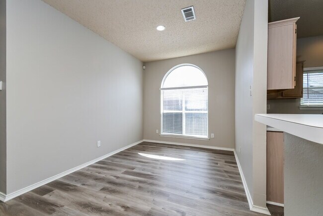 Foto del edificio - 1008 Havenbrook Dr