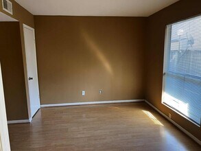 Building Photo - 2100 Wilcrest Dr