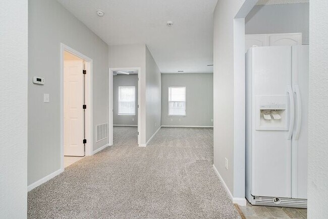 Building Photo - 15544 Dusty Trail
