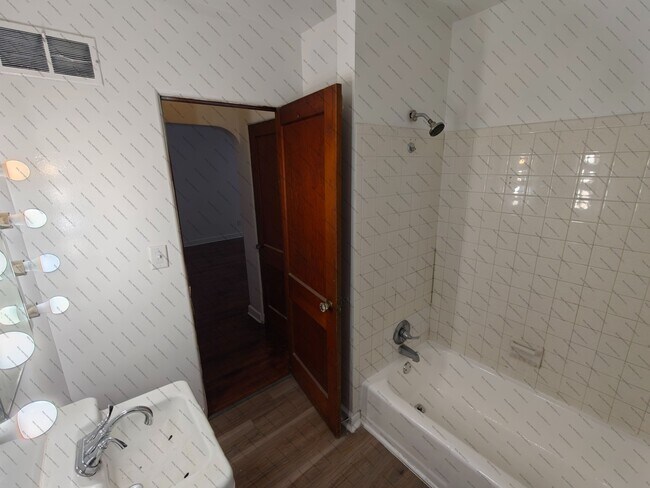 Foto del edificio - 417 W 14th St