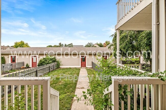 Foto del edificio - 2406 N Delaware St
