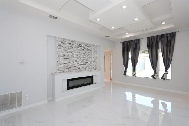 Building Photo - 7311 Thomas Harris Dr