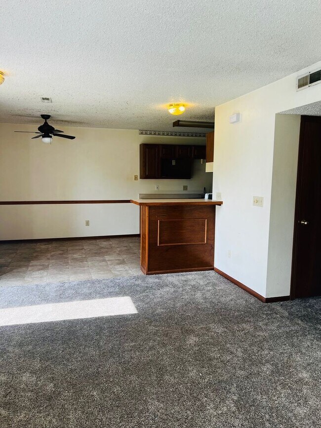 Foto del edificio - Fresh on the Market – Don't Miss This Char...