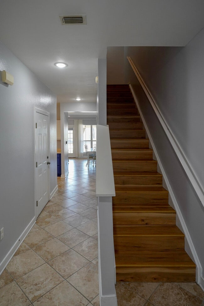 Foto del edificio - 437 Twin Lakes Ln