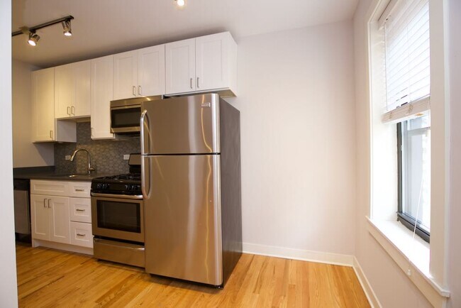 Foto del edificio - 2425 N Kedzie Blvd