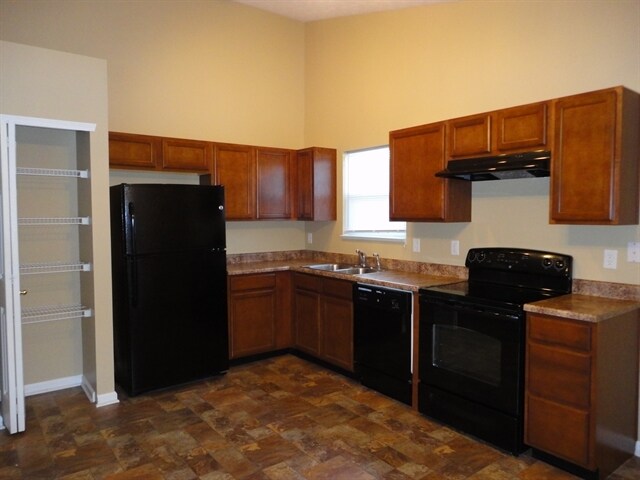 Foto del edificio - 1046 Mosswood Cir