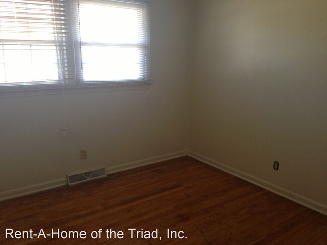 Foto del edificio - 3 br, 2 bath House - 1006 Lombardy Street