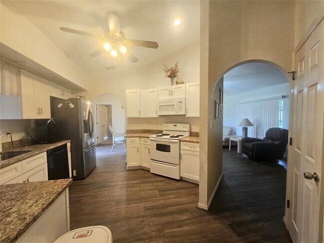 Foto del edificio - 1011 Tropical Ave NW