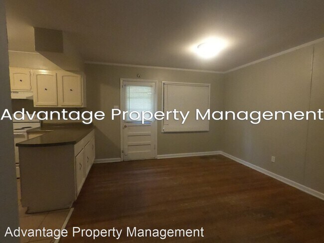 Building Photo - 3 br, 1 bath House - 1419 Briarwood Dr