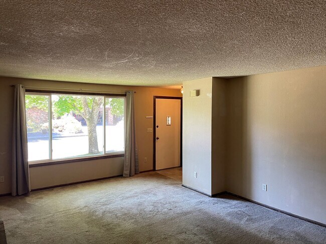 Foto del edificio - 3605 NW Tyler Pl