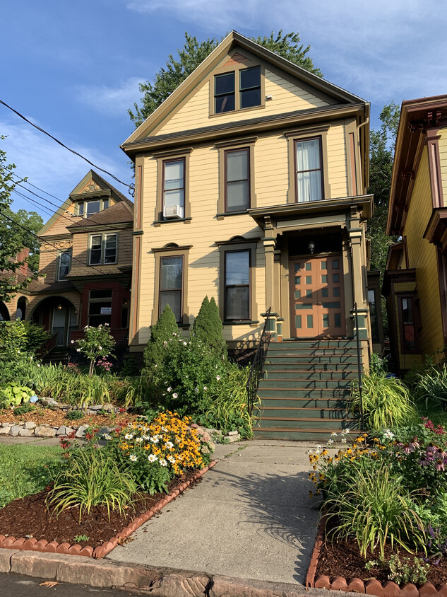 Woodruff House,c.1880 - 215 Green St