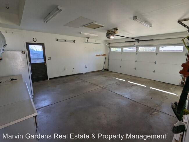 Building Photo - 3 br, 2 bath House - 1460 Northwestern Rd