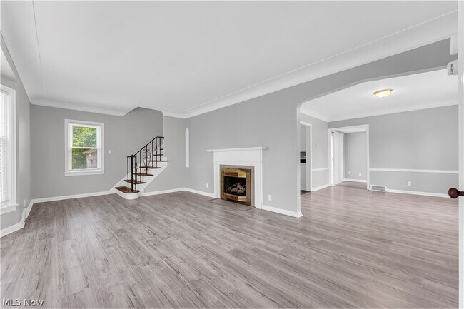 Building Photo - 3557 Silsby Rd