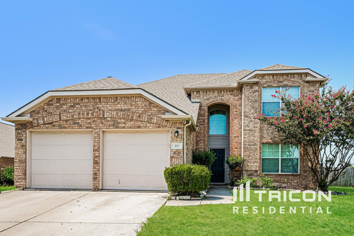 Foto principal - 131 Fallen Rock Dr
