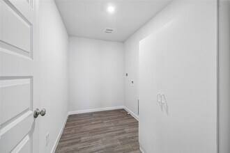 Building Photo - 139 Rd 51026