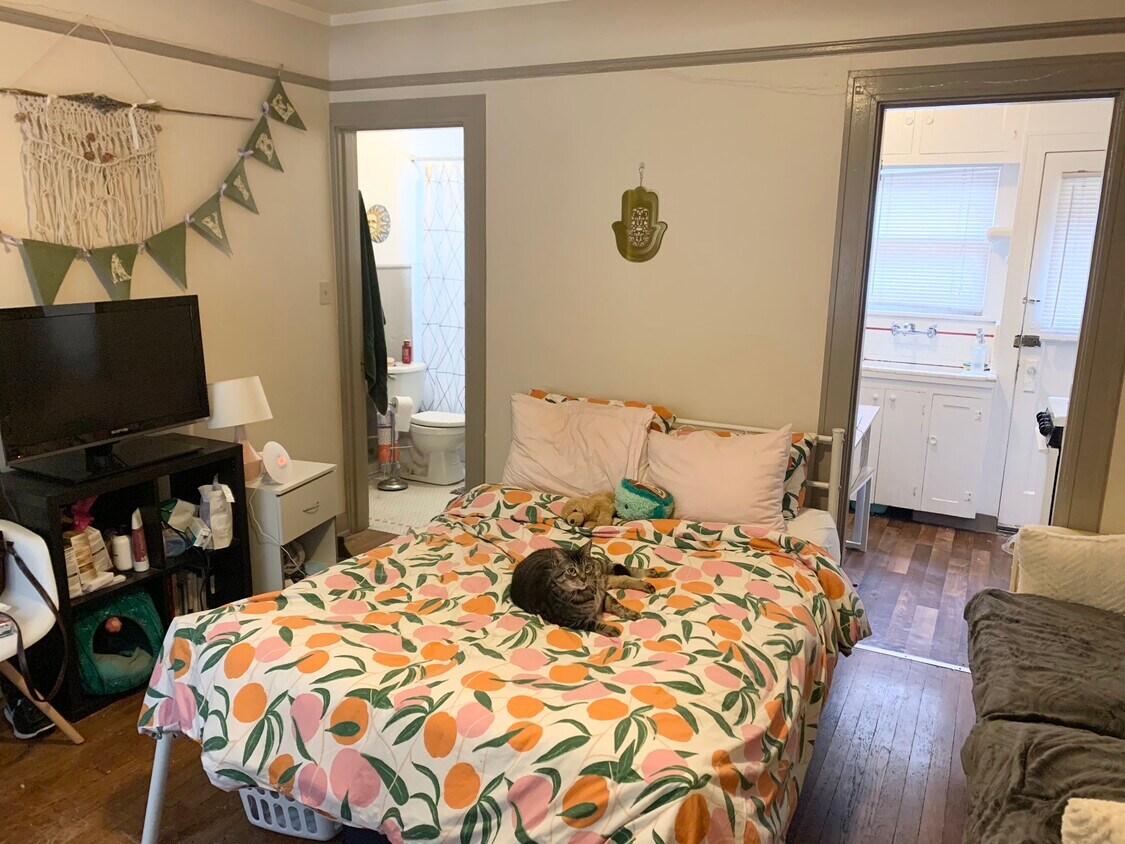 Foto principal - 1619 E Thomas St